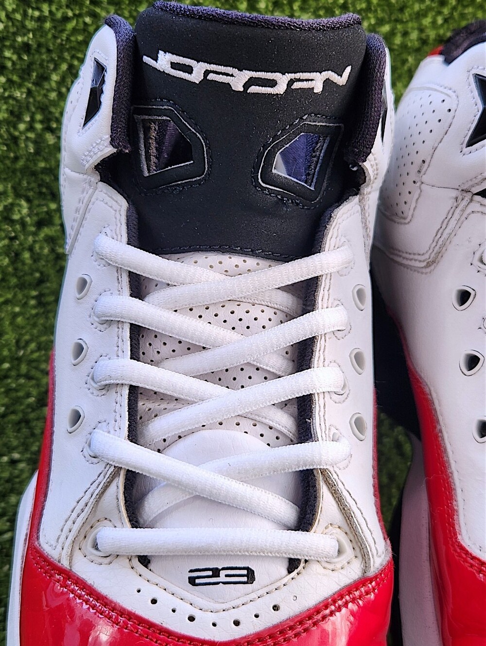 Nike Air Jordan BLoyal White Red Big Boys Size 7 Athletic Leather Sneakers Shoes - Picture 10 of 16